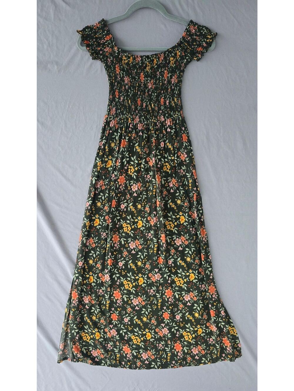 LARK + GREY Dress Womens Small Green Floral Off Shoulder Smocked Maxi Sundress